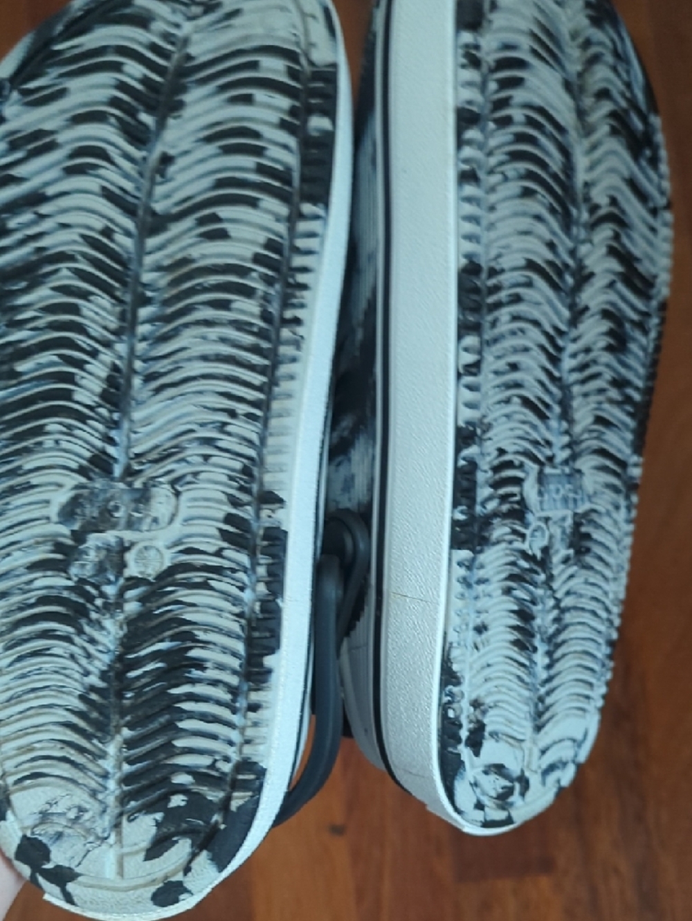 Black & White Marble Off Court Crocs Sz 7 Women's - Picture 6 of 6